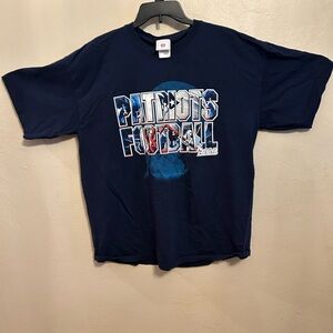 XL Patriots Football Graphic T-Shirt